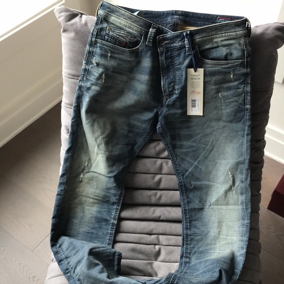NWT Diesel Jogg Jeans- size 34 - Picture 5 of 5